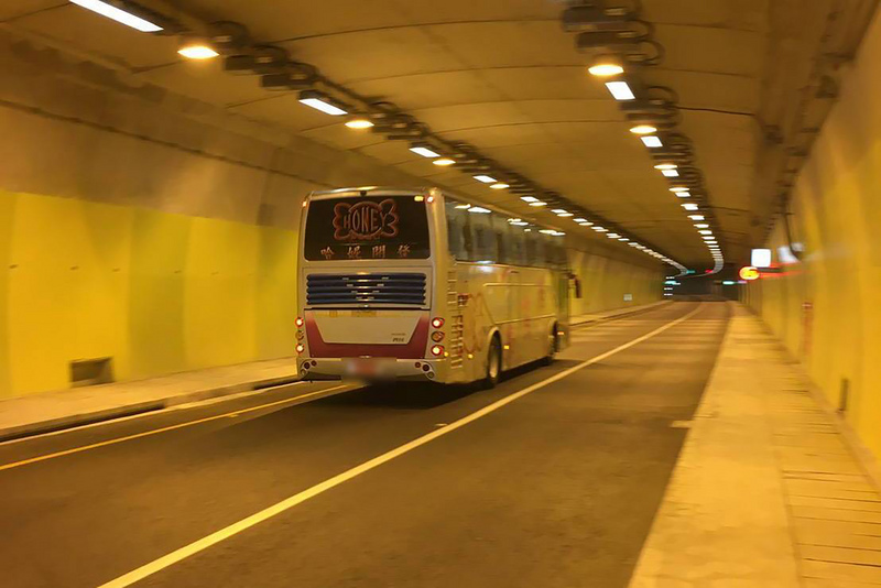 公路總局表示，今年中秋疏運，國道客運共開行近5萬班次、疏運近93萬人次，較今年端午連假增加5%；平均每天開行近1萬班次、每日平均疏運近18萬6千人次。（公路總局第四區養護工程處提供）