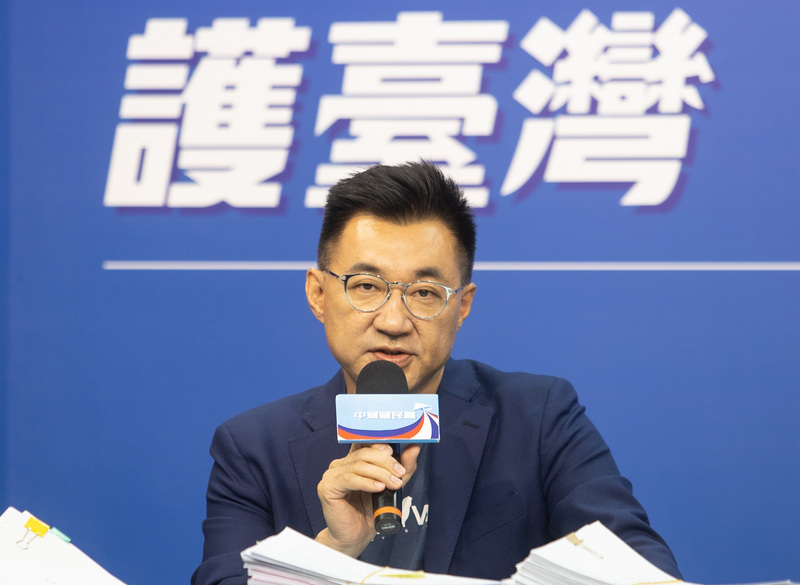 國民黨主席江啟臣表示，大陸中央廣播電視總台的「央視頻」稱前立法院長王金平參加海峽論壇是去「求和」說法，他完全無法接受。(圖：中央社)