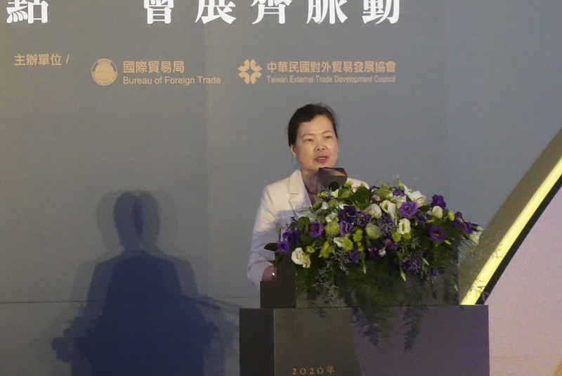 經濟部長王美花4日表示，去年因應美中貿易戰，鼓勵台商回流，分散風險，沒想到今年遇到疫情，先前的鼓勵轉變成超前部署。(圖：中央社)