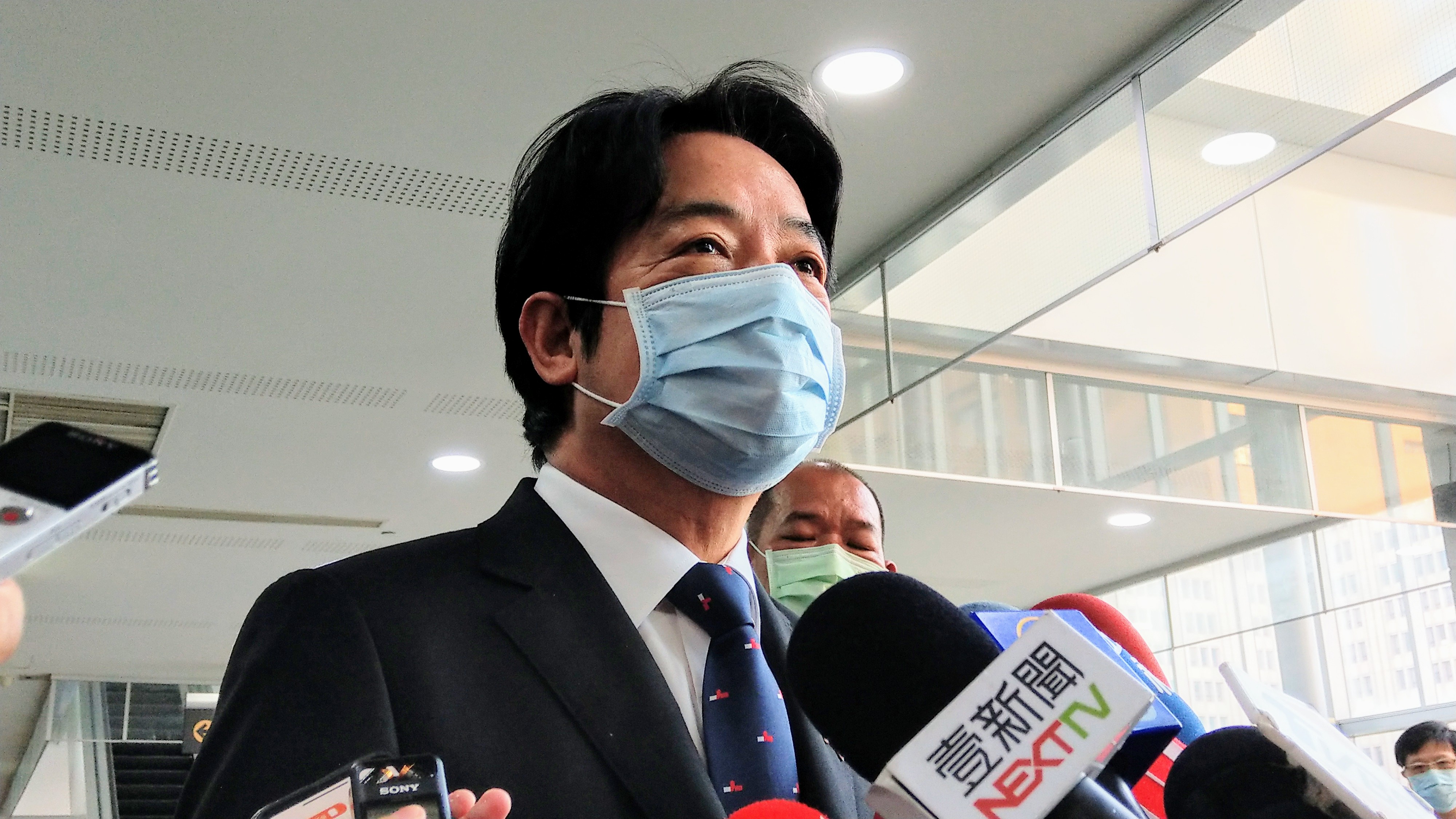 副總統賴清德在臉書貼文表示，香港蘋果日報停刊是以粗暴手段讓媒體噤聲，是「剝奪自由、侵犯人權」。(資料照/歐陽夢萍 攝)