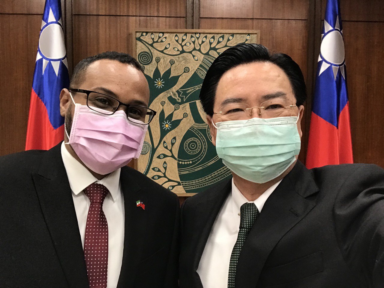 外交部長吳釗燮8日在推特推文表示，台索是理念相近夥伴，駐台代表處開館是雙邊關係重大一步。(圖：外交部推特)