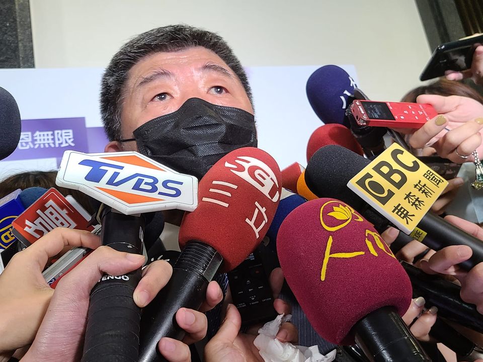 衛福部長陳時中說明美豬萊克多巴胺殘留容許量預告，指豬油食品仍朝需要標示產地的方向規劃。(江昭倫攝)