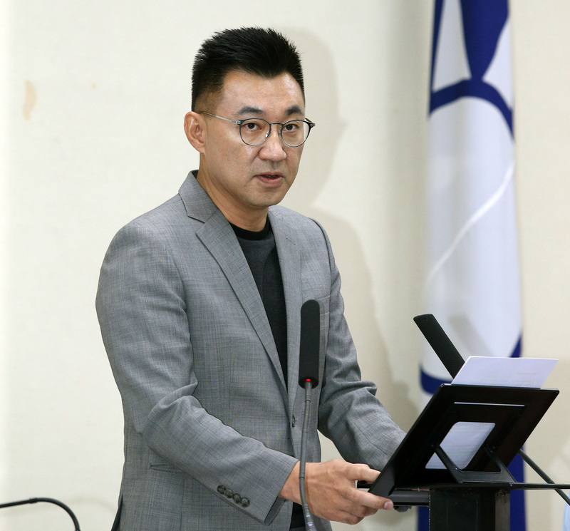 行政院長蘇貞昌18日赴立法院對含萊克多巴胺美豬進行專案報告及備詢，會後國民黨主席江啟臣(圖)說，對蘇貞昌答詢感到非常遺憾，回答態度不佳，對蘇貞昌輕挑的答詢表達嚴正抗議。(圖：中央社)
