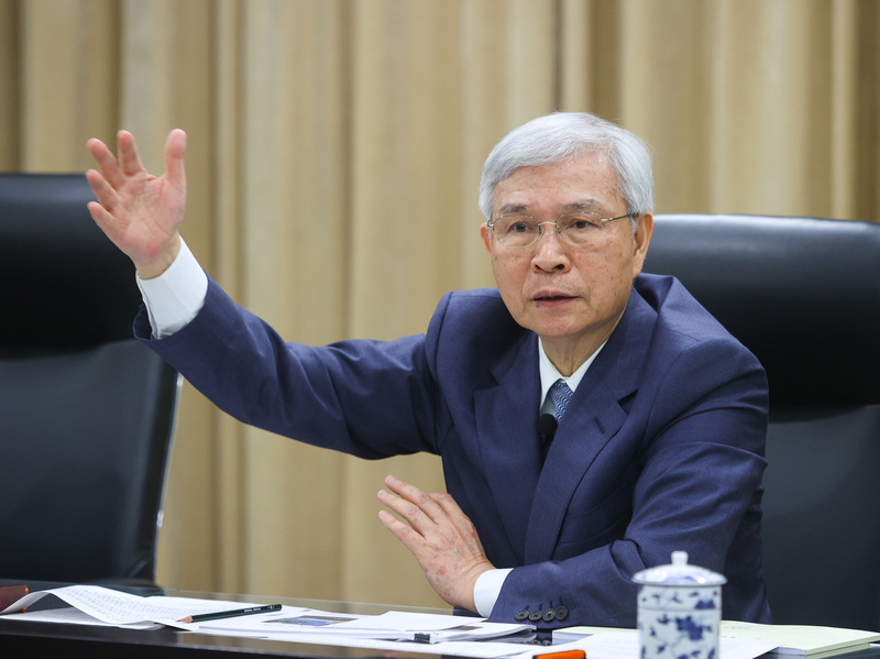 央行總裁楊金龍表示，目前國內房價雖有回降，但仍居高不下，因此選擇性信用管制措施會持續一段時間，暫不會退場。(圖：中央社)