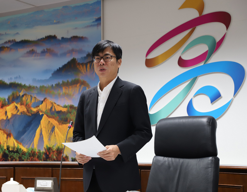 高雄市政府27日邀六都首長共同發表中英文聲明，拒絕被列入「中國的城市」，要求改回原始註冊名稱，否則六都不排除退出盟約，以捍衛台灣權益。(圖：中央社)