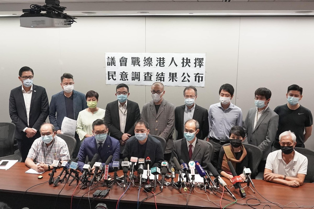 香港民主派就議會去留民調結果發布記者會。(圖:立場新聞)