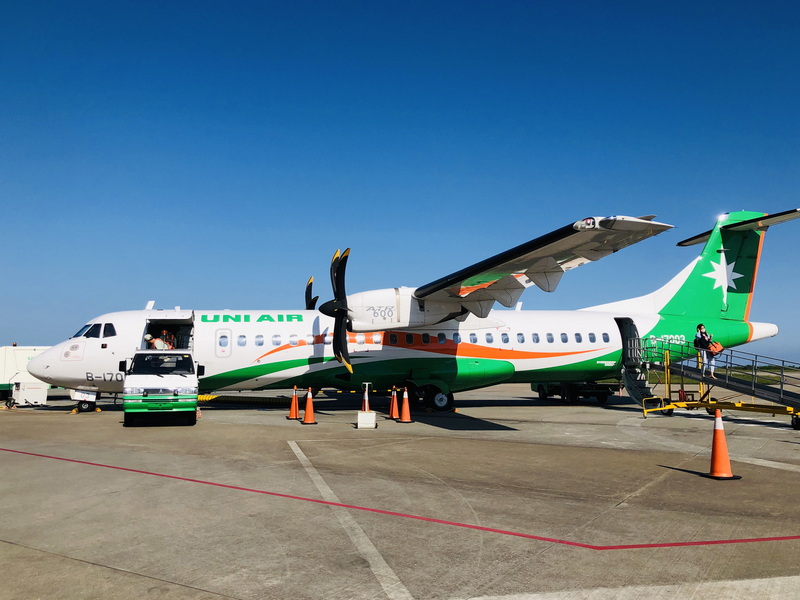 海巡署南部分署25日表示，立榮東沙包機明天補飛計畫不變。(圖：中央社)