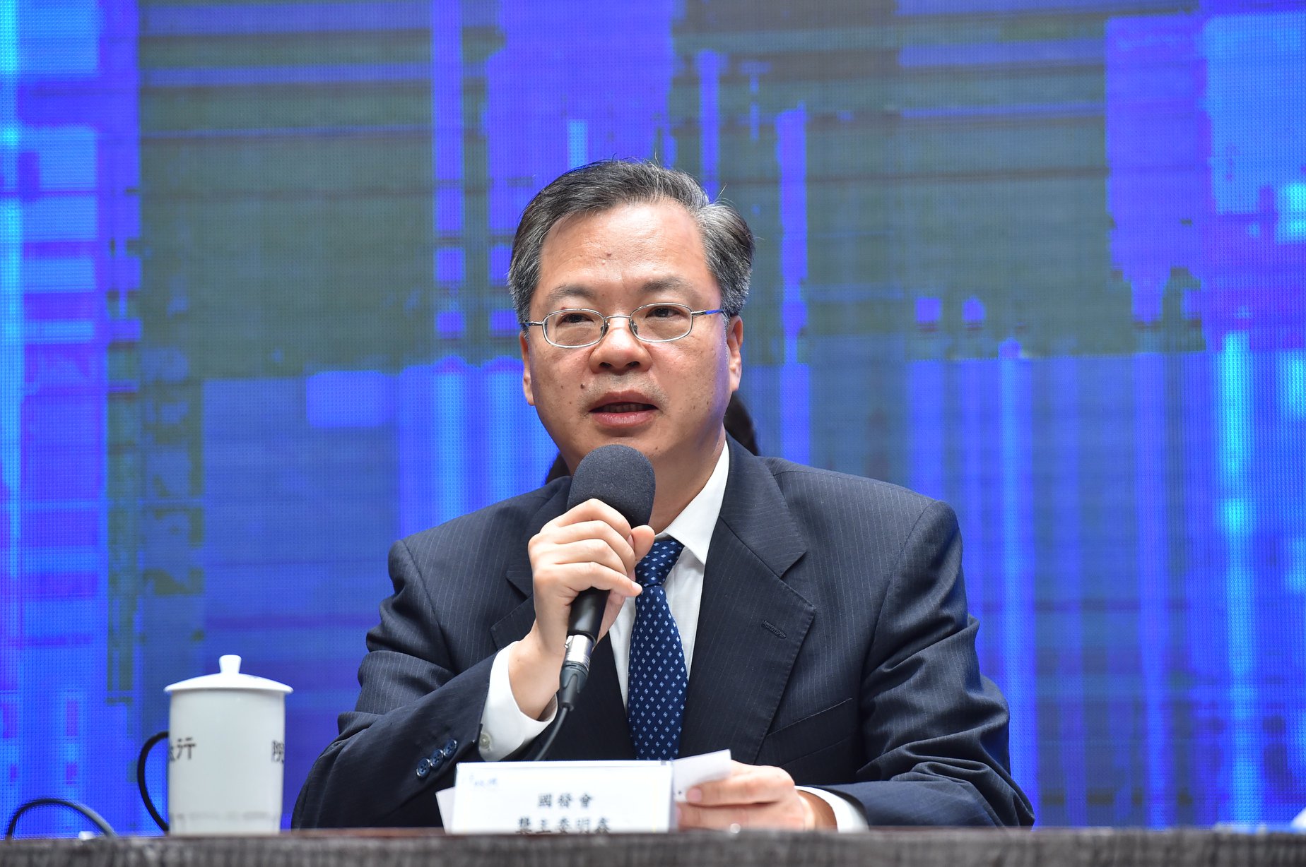 國發會主委龔明鑫指出，今年人工智慧(AI)題材會非常熱門，並帶動強勁的經濟發展與投資動能。(行政院提供)