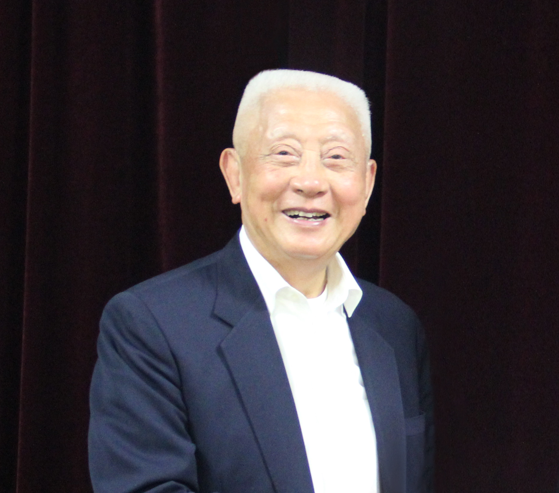 前陸軍前總司令、華東台商子女學校創辦人陳廷寵。圖取自華東台商子女學校官網
