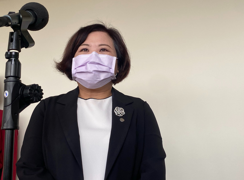 勞動部長許銘春（圖）5日在立法院接受媒體聯訪(圖：中央社)