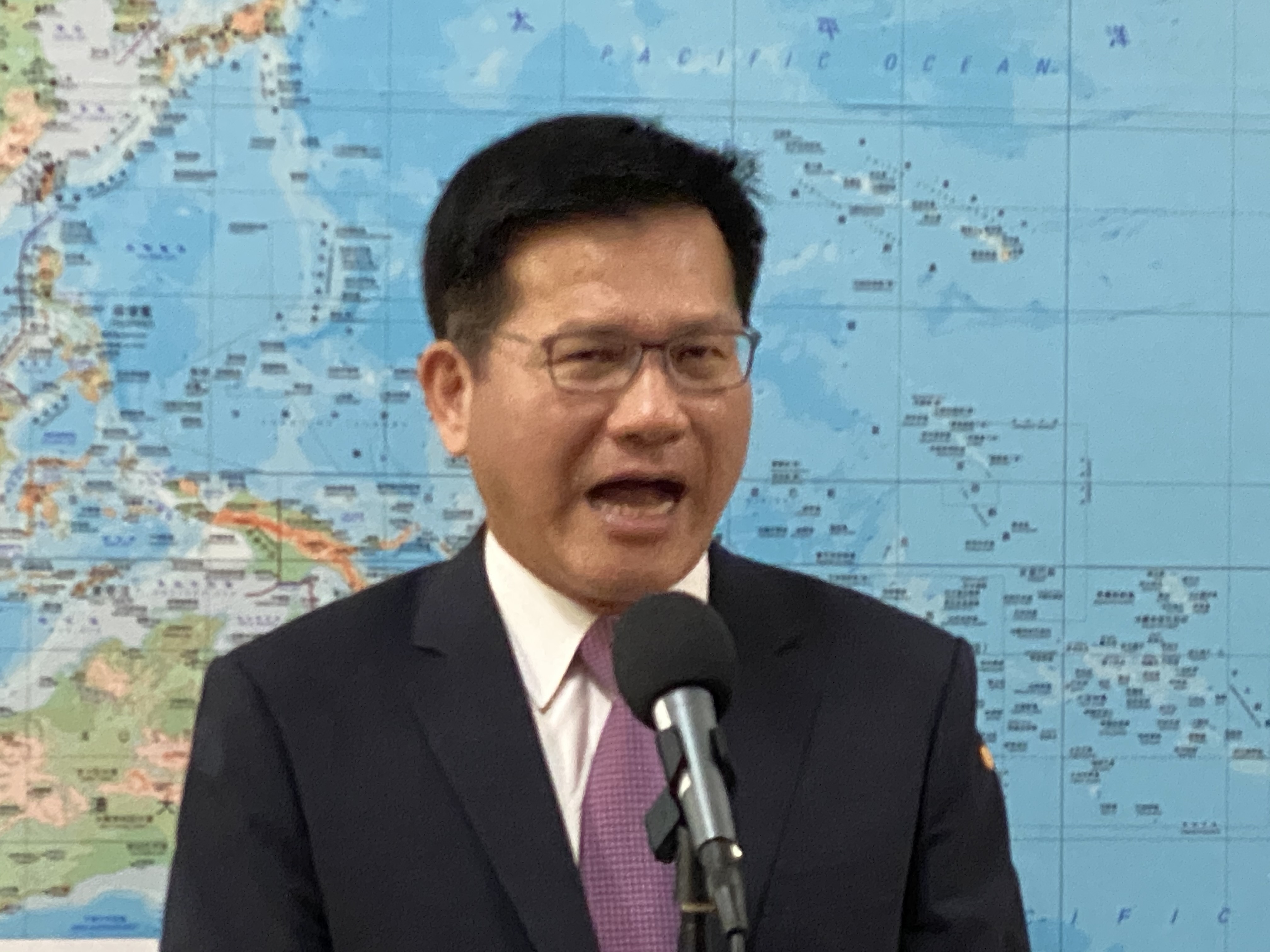 交通部長林佳龍24日拋出5項疑點，要求「台鐵職安事故改善督導小組」釐清。(資料照/吳琍君攝)