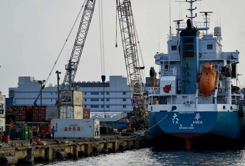 最新出口統計，10月出口322.3億美元，再創歷年單月新高，較上年同月增11.2%，連續4個月正成長。(圖：中央社)