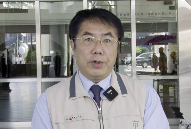 長榮大學外籍女學生遭強擄殺害，台南市長黃偉哲（圖）2日宣布，台南市將成立校園安全會報，專案針對所有學校周邊環境全面盤點。（台南市政府提供）(圖：中央社)