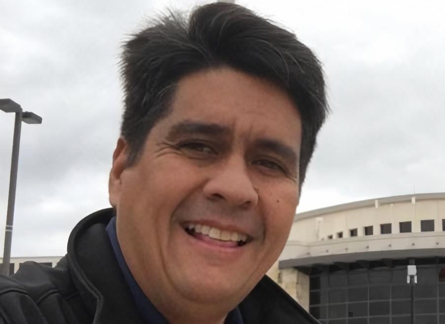 帛琉大選3日舉行大選投票，圖為第一輪領先的候選人、 企業家惠恕仁(Surangel Whipps Jr.)。(推特)