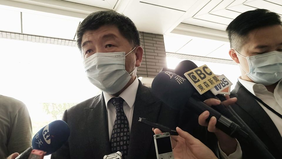 世界衛生大會(WHA)將復會，衛福部長陳時中(左)7日表示，今年國際力挺台灣參與強度增強，「相信這幾天力道還會越來越強」。(江昭倫攝)