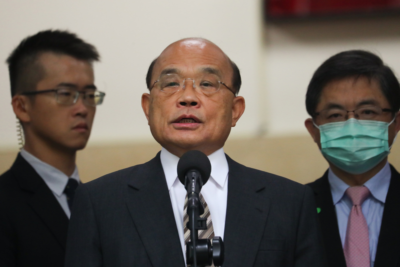 行政院長蘇貞昌(中)。(圖:中央社檔案照片)