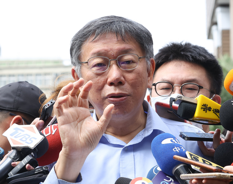 台北市長柯文哲（前）(資料照片/中央社)