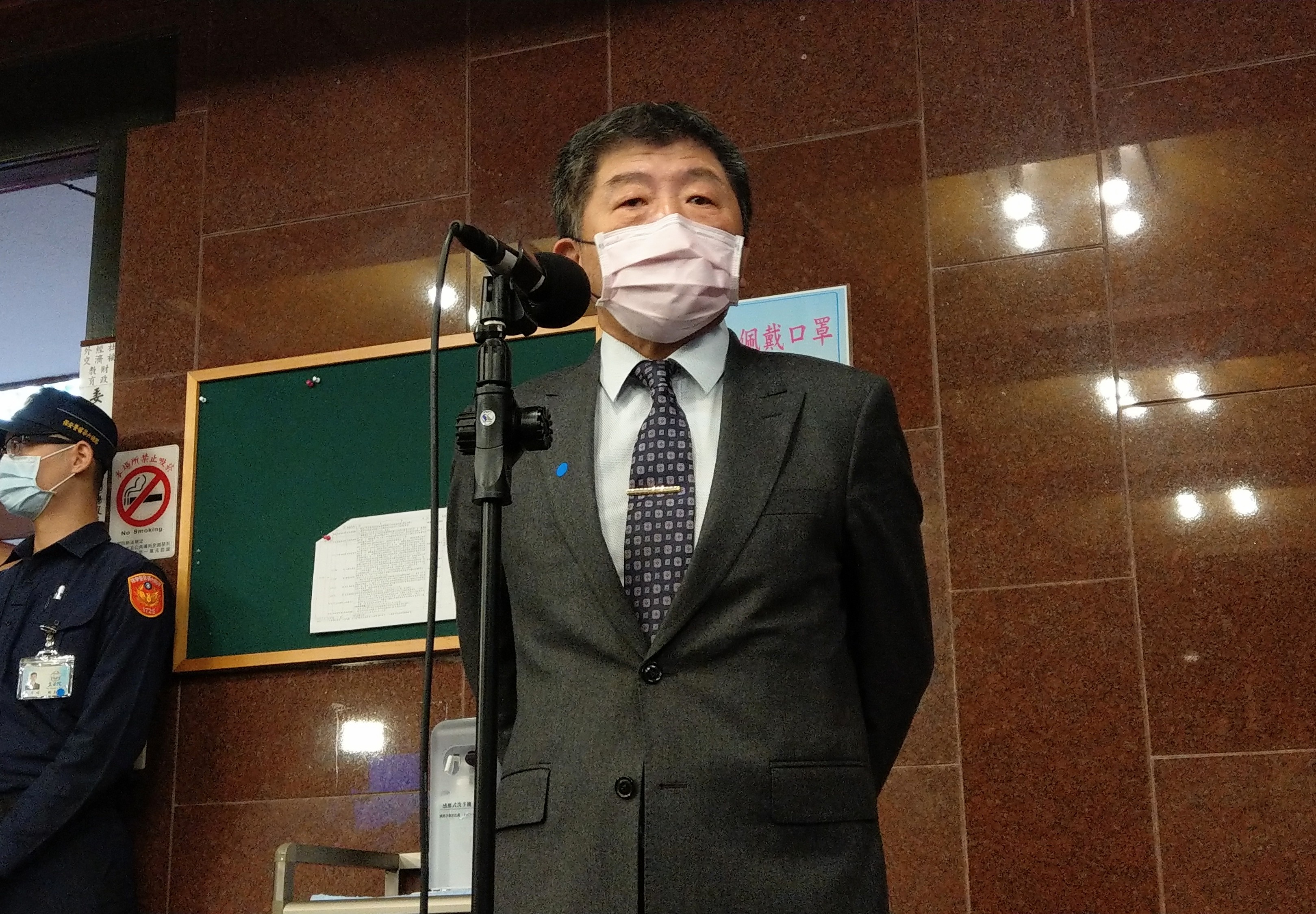 對於在未完成查廠前，是否會暫緩開放美豬，陳時中表示，只要未達我國安全標準，就不會允許廠商進口。(劉品希 攝)