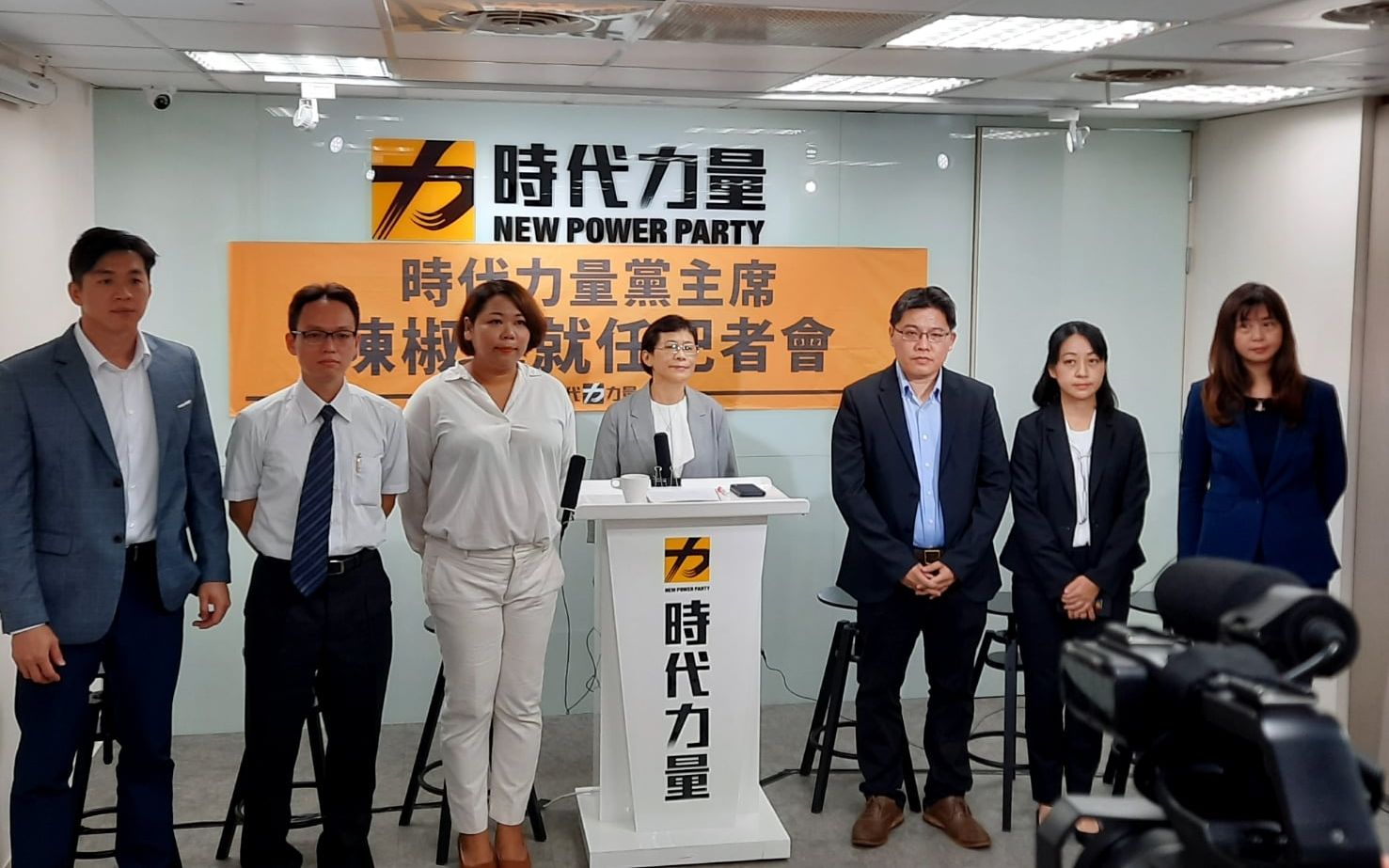 時力新黨主席陳椒華就任，宣示一定會完成任期。（劉玉秋攝）