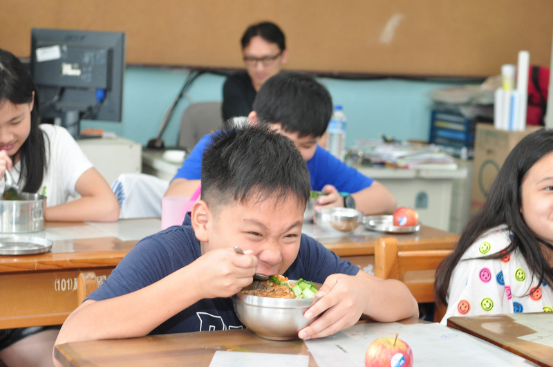 校園營養午餐（資料照片／新北教育局提供）