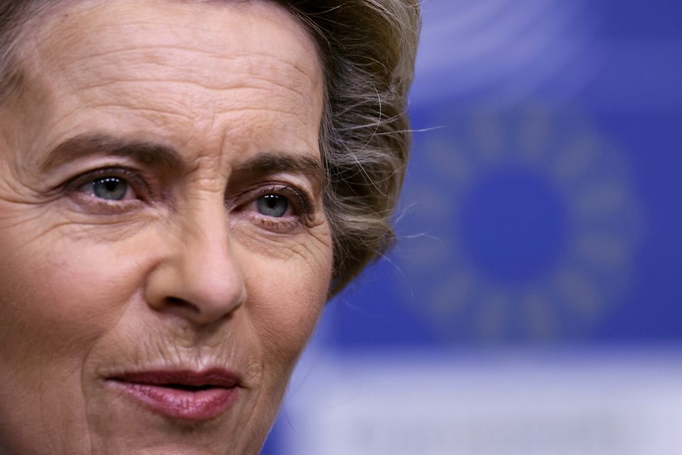 歐洲聯盟執行委員會主席范德賴恩(Ursula von der Leyen)27日對於烏克蘭成為歐盟一員，表達了明確的支持，稱現在正遭到俄羅斯攻擊的烏克蘭是「我們的一份子」。 (路透社/達志影像)