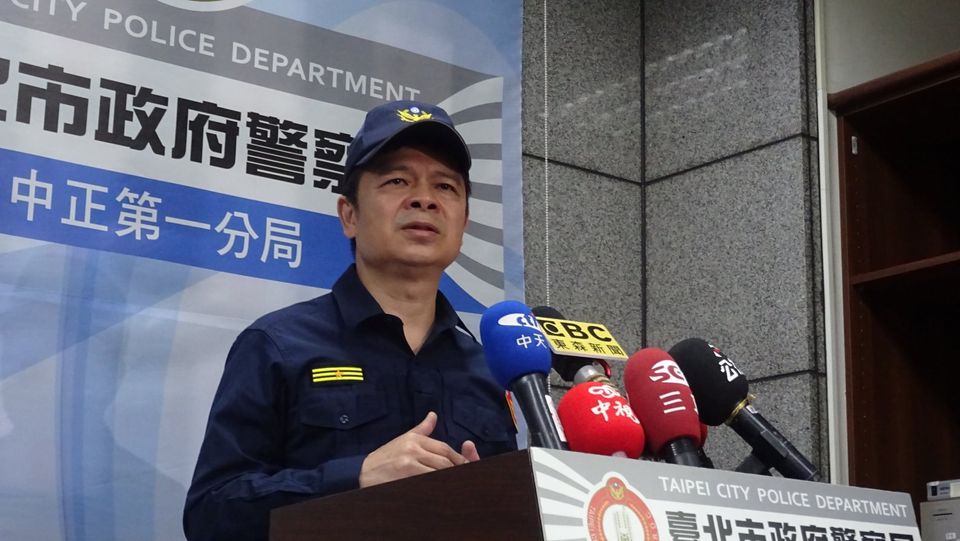 中正一分局分局長陳明志30日表示，前行政院發言人丁怡銘來做筆錄，絕對沒有特權。(王韋婷 攝)
