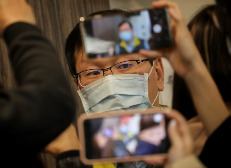 中央流行疫情指揮中心發言人莊人祥5日在台北舉行記者會，宣布台灣再新增3例武漢肺炎（2019冠狀病毒疾病，COVID-19）境外移入個案，分別從愛爾蘭、德國及印尼移入。(圖：中央社)