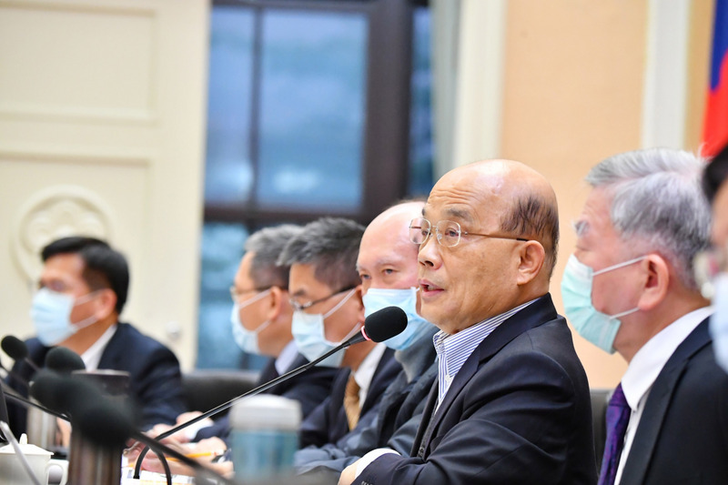 蘇揆細數2年政績，期許繼續扛住壓力當「護國團隊」。（行政院提供）