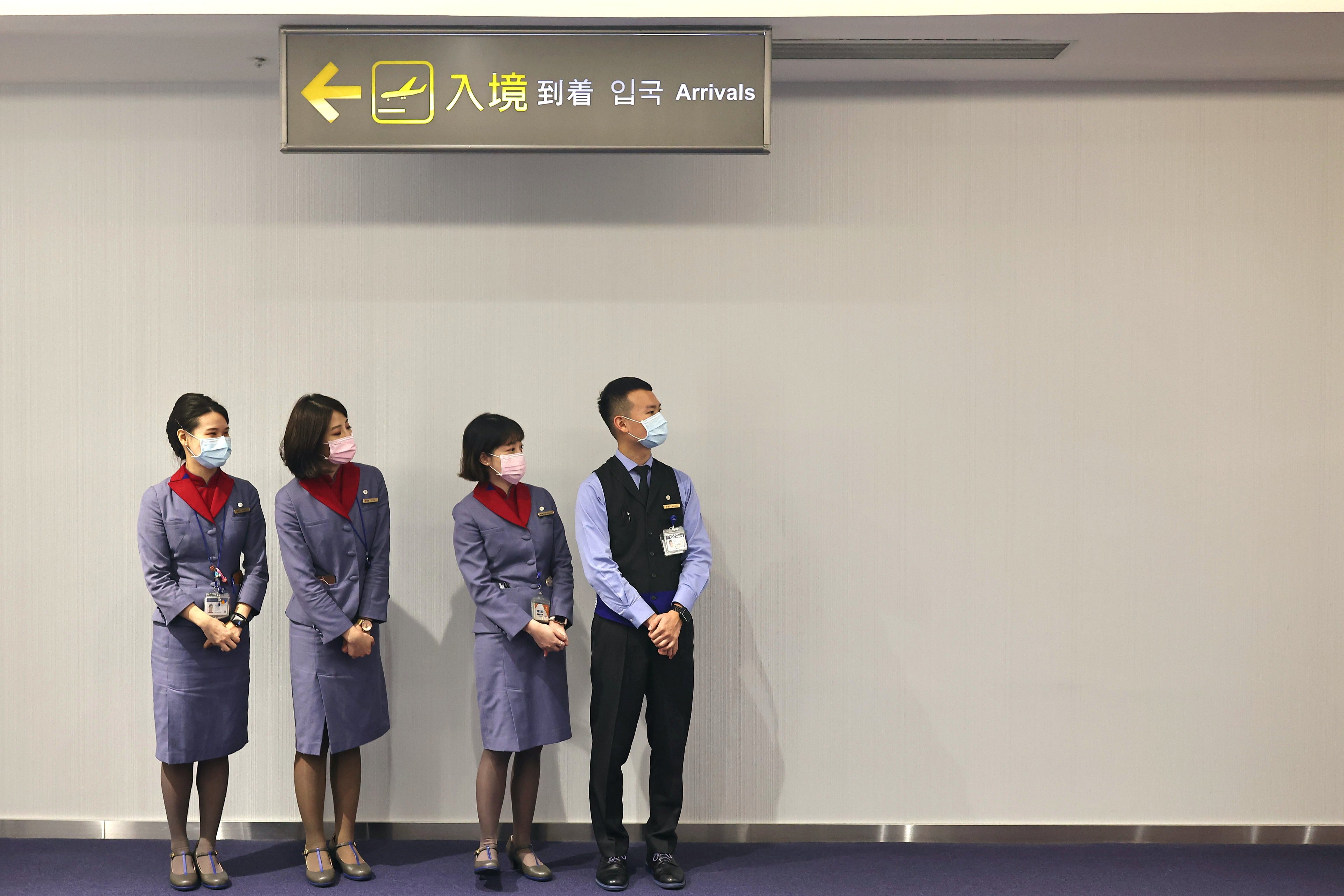 紐約時報報導，全球因疫情失去大量人命、失業者暴增、經濟遭受重創時，台灣民眾維持正常生活，報導形容正常到「令人毛骨悚然」。 (路透社/達志影像)