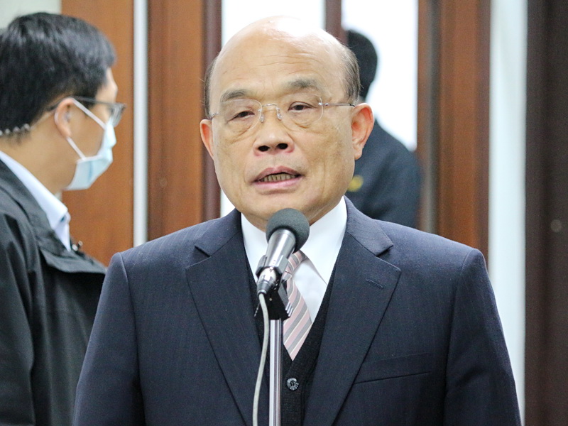 行政院長蘇貞昌12日在國史館受訪表示，政府若用國家法律及公權力強制標示萊豬的話會遭到貿易報復 (央廣記者王照坤 攝)