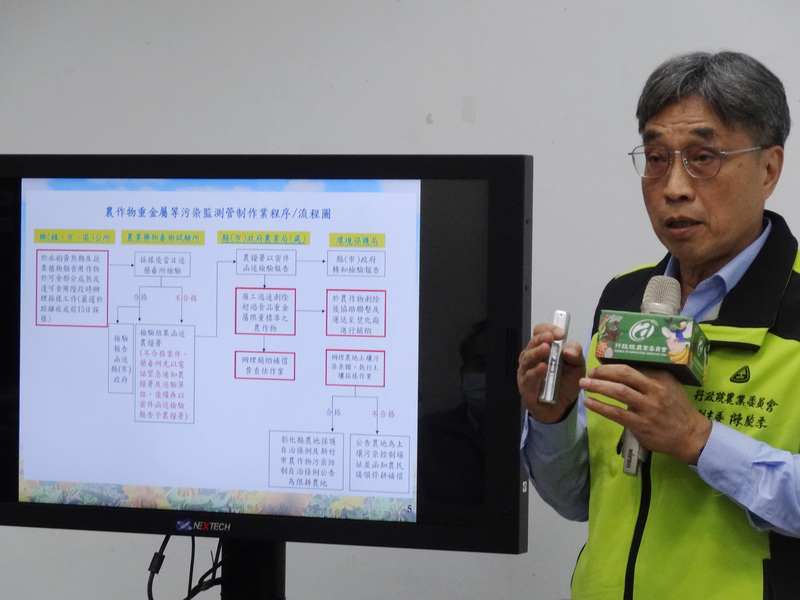 農委會15日舉行「源頭控管稻米生產、嚴格把關食米安全」記者會，副主委陳駿季會中呼籲，製造嬰幼兒副食品的業者，可跟農民做契作生產專用的原料白米，農委會可協助加強農作物生產把關，以利符合嬰幼兒副食品標準。(圖：中央社)