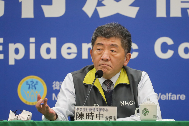 中央流行疫情指揮中心指揮官陳時中17日指出，莫斯科古典芭蕾舞團再新增的4例個案Ct值介於31到35，病毒量偏低，且外出均有戴口罩，移動到不同旅館途中也是專車載送，研判傳染風險低。(圖：中央社)