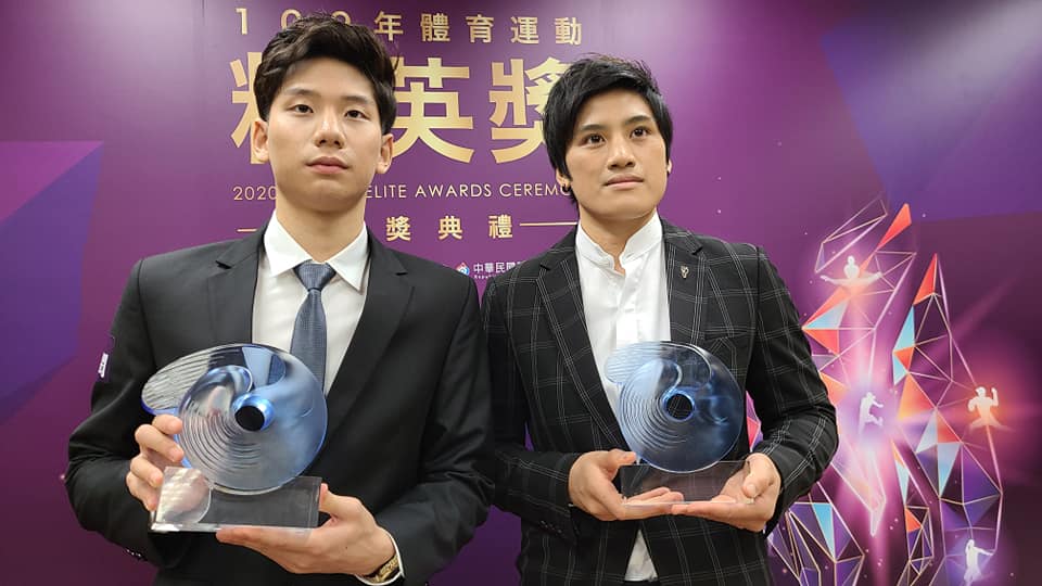 圖1:王冠閎(左)、陳念琴(右)奪109體育運動精英獎最佳男女運動員獎。(江昭倫攝)