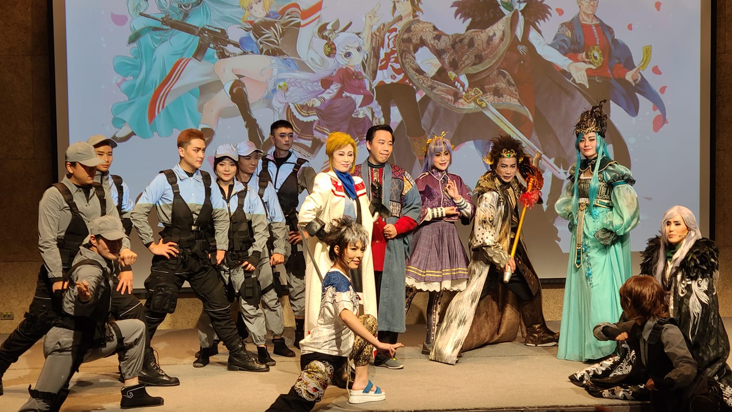 明華園戲劇總團推出編自同名本土暢銷漫畫「冥戰錄」，打造全新電音搖滾歌仔戲，為傳統戲曲賦予新的風貌！(江昭倫攝)