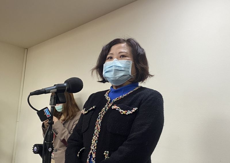 印尼主張110年起台灣雇主須負擔移工安置費用引發議論，勞動部長許銘春（圖）23日表示，雙方上午11時召開線上會議，但不太可能一次談完，後續有必要會繼續開。(圖：中央社)