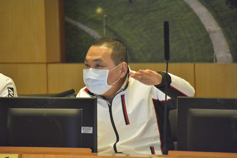 新北市長侯友宜31日表示，相信新北市議會為了守住新北市民的健康，會提出釋憲。侯友宜也表示，在標示的部分，新北市府仍會全力查察，是否有清楚標示含不含萊劑。(圖：中央社)