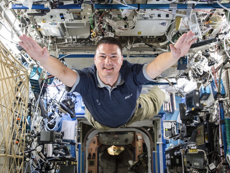 台灣出生的美國太空人林琪兒（Kjell Lindgren）入選2022年國際太空站任務，將搭乘太空探索科技公司（SpaceX）打造的載人太空船二度進駐地球低軌道。（NASA提供）