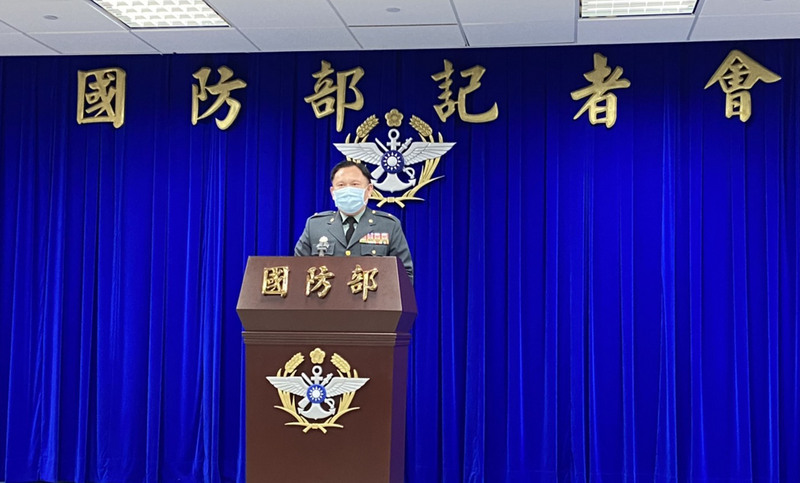 國防部發言人史順文5日表示，有關部長人事，屬於總統權責，目前都一切正常，有關臆測的人事訊息，國防部並無所悉，也不做任何評論。(圖：中央社 )