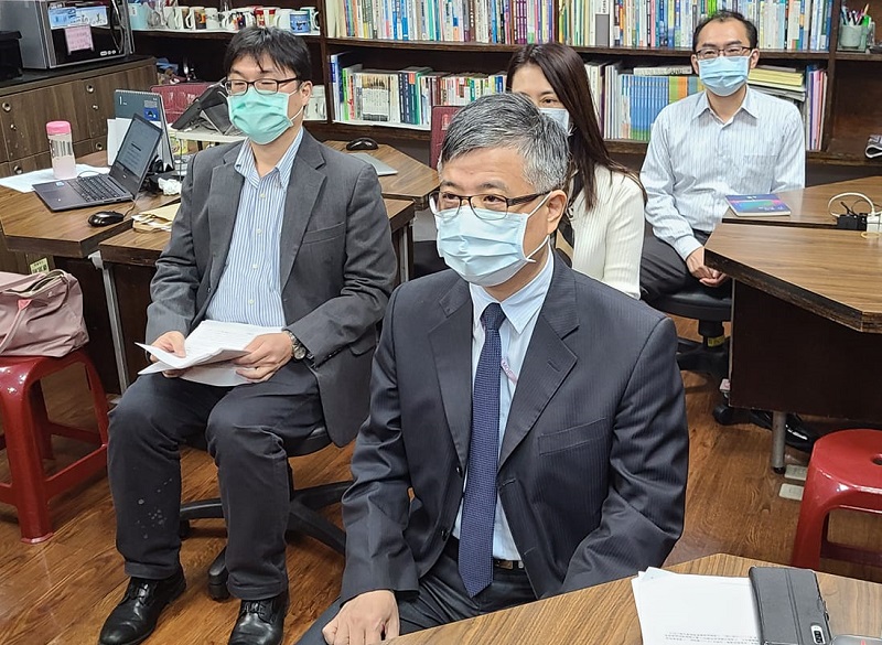 教育部次長劉孟奇6日表示，將從三方面強化境外生入台防疫流程措施，待指揮中心檢視確認沒問題，教育部就會重新開放境外生入境。(江昭倫 攝)