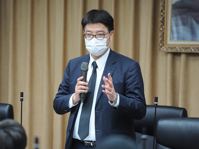 陸委會副主委邱垂正表示，對於香港民主人士的境遇，以及香港情勢沉淪至此感到無比沉痛。(圖：大陸委員會臉書)