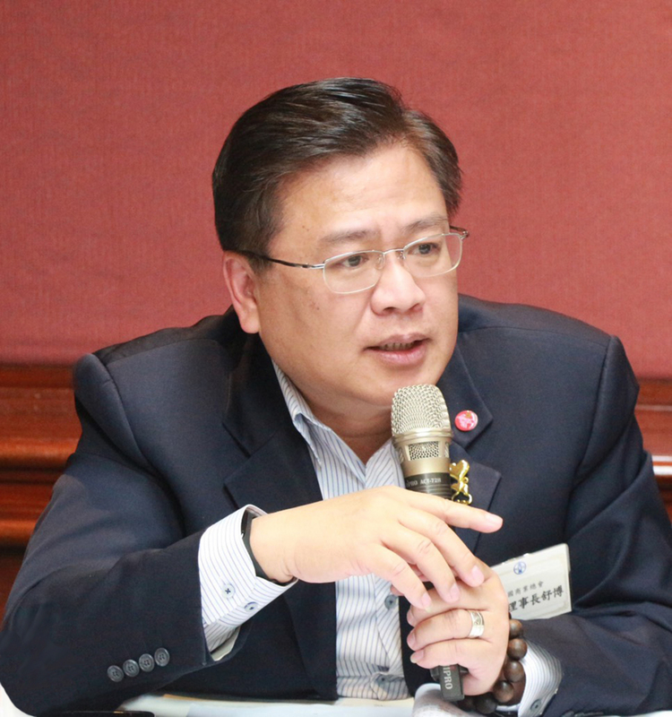 商總新任理事長許舒博表示，中心將協助旗下會員、公會排除各種經營上的疑難雜症。（商總提供）