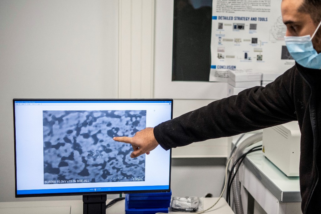 英國首先發現的COVID-19變種病毒株，現在已經在至少60國被檢測出來。 (AFP)