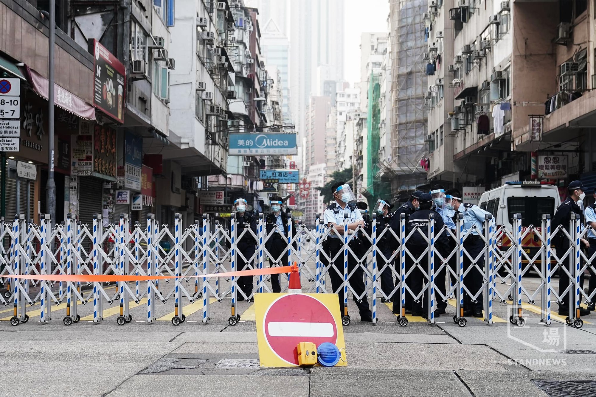 香港佐敦封區，已有近七千人受檢，並力拼25日清晨解封。（圖：立場新聞提供）