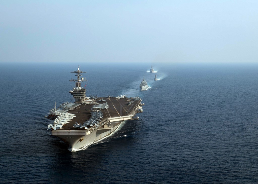 美國航空母艦「羅斯福號」(USS Theodore Roosevelt，CVN 71)23日進南海。 (AFP)