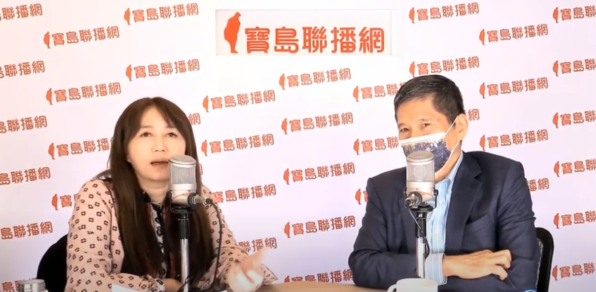文化部長李永得接受電台主持人簡余晏專訪。(圖：寶島聯播網直播畫面)