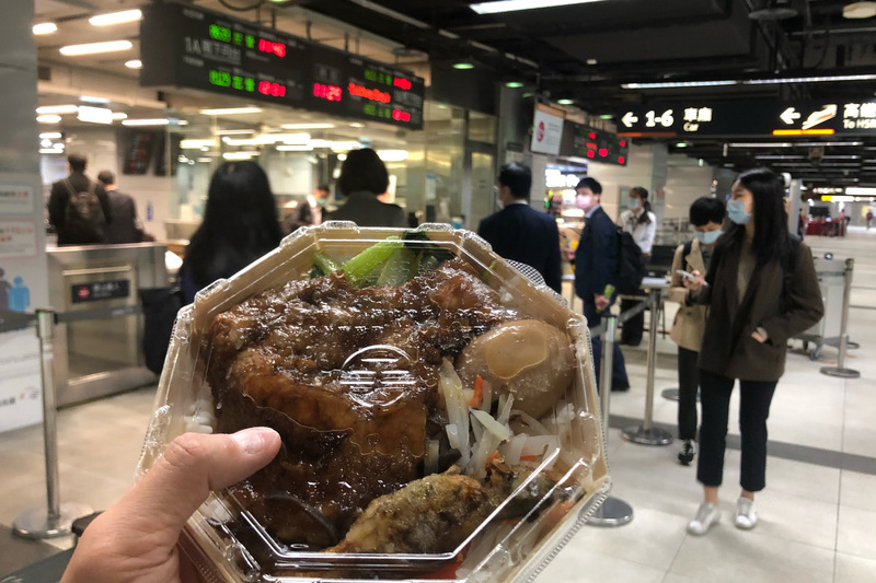 今起大眾運輸場站可飲食 王國材：符合業者反映 (圖：中央社)
