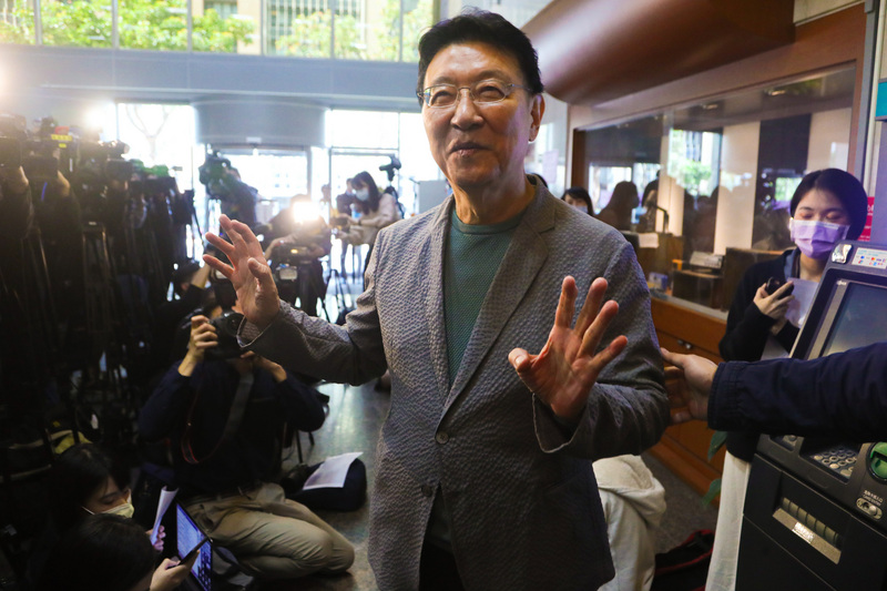 媒體人趙少康表示，國民黨主席江啟臣曾說過因為壓力很大，暫時不能聘任趙少康為中評委。(圖：中央社)