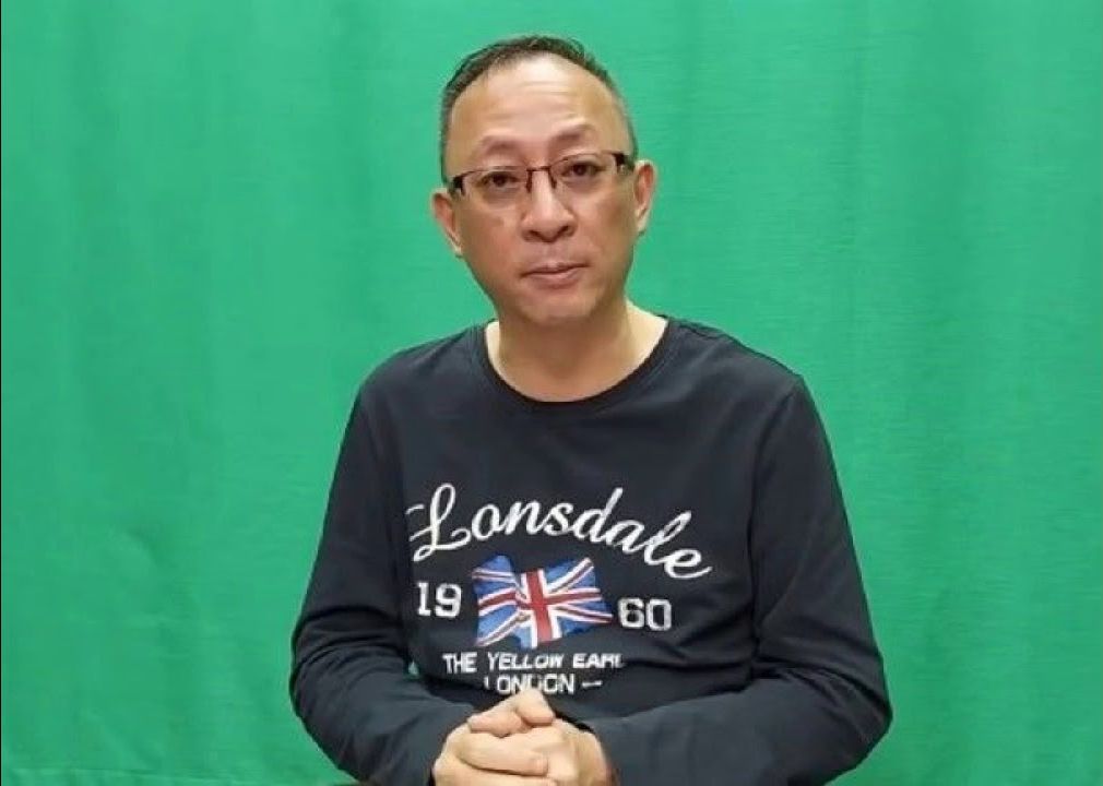 香港網路電台「D100」主持人傑斯（本名尹耀昇）。 (圖:翻拍自youtube)