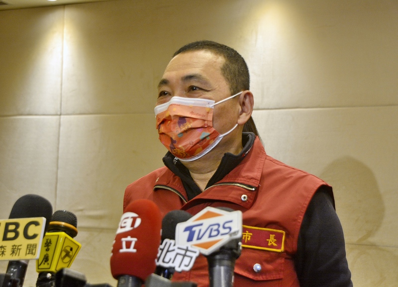 中廣董事長趙少康宣布將爭取國民黨2024總統提名初選。對此，新北市長侯友宜（圖）9日受訪表示，國民黨裡能做事、肯做事的人，只要有心有力願意跳出來承擔更多責任，都給予滿滿的祝福。 (圖：中央社)