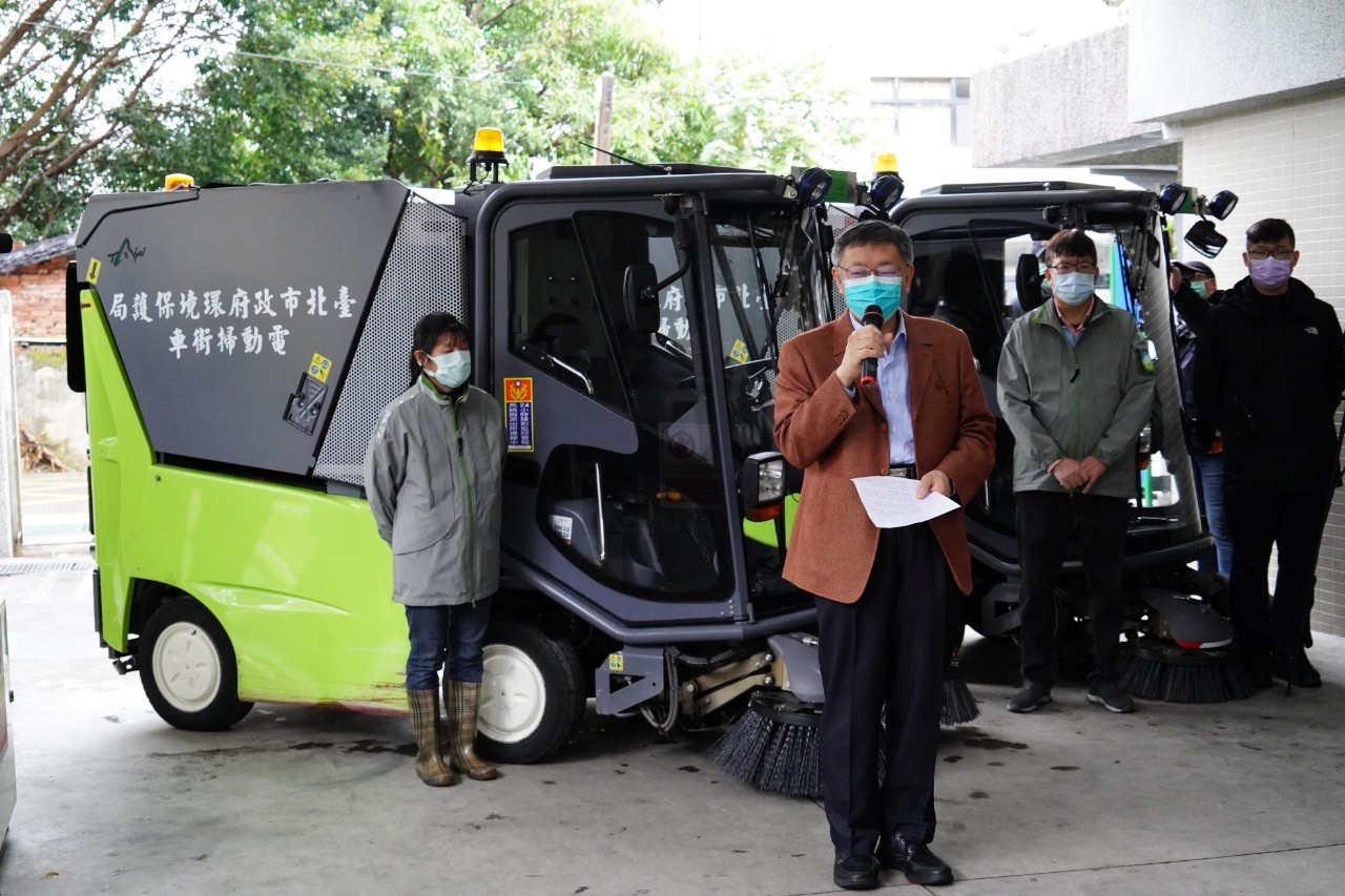 台北市長柯文哲認為，關於COVID-19疫苗的施打，還是必須交由專業判斷。(北市府提供)